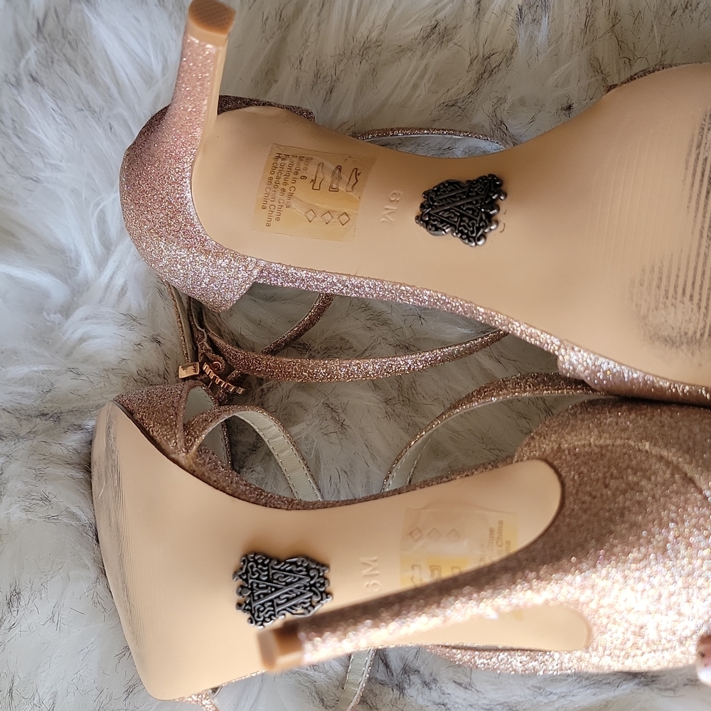 High heels - Picture 5 of 6